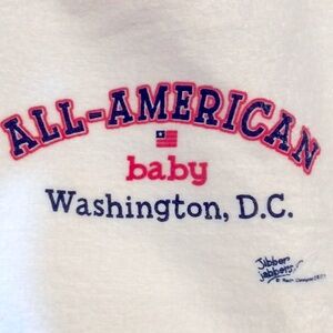 🐬All-American baby, Washington, D.C. bib, NWT,